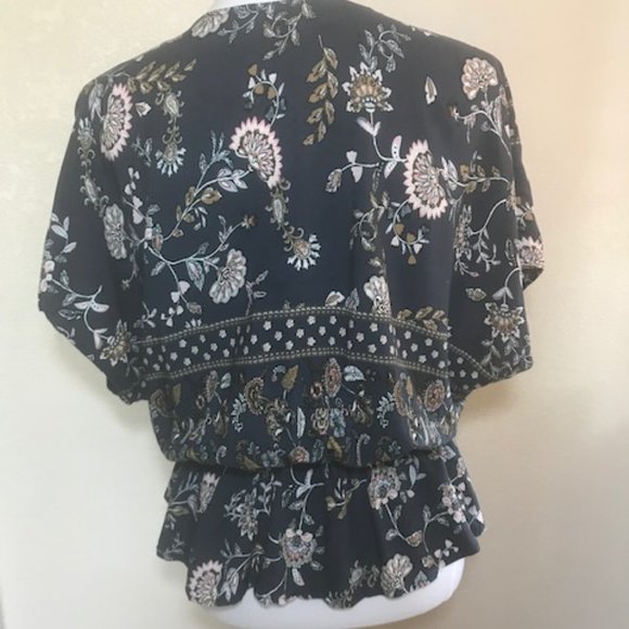 Kimono Sleeve Femenine Blouse - Picture 3 of 4
